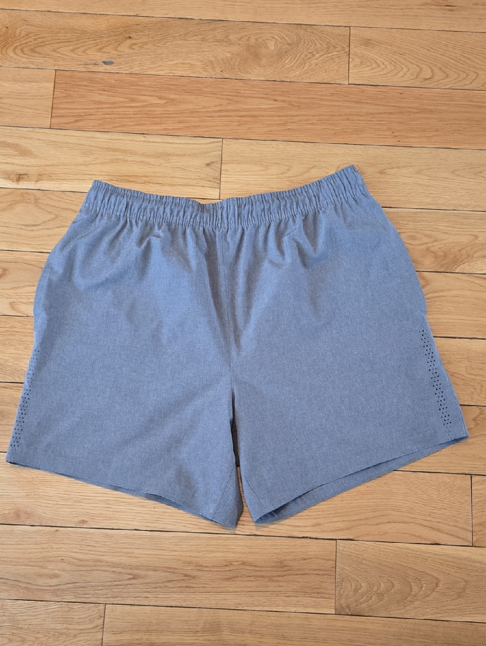 Men's Lightweight Elastic-Waist Gray Athletic Shorts